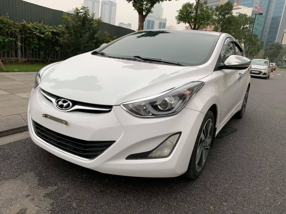 Xe Hyundai Elantra 16MT 2017  Trắng